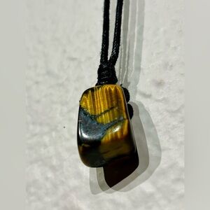 Vintage Tiger Eye Pendant Necklace